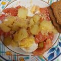 El cooksnap de Sari Mona cuando hizo Ensalada de tomate con huevo, patatas y aceitunas.