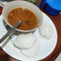 Sonal Sardesai Gautam का कुकस्नैप जब उन्होंने इडली नारियल चटनी (Idli Nariyal chutney recipe in Hindi) बनाया था।