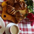 صورة من إبتسامة الأميرة، شاركها بعد تجربة وصفة كرواصون محشيين بالشوكولاطة🥐🥐