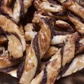 Cooksnap από lianaki στη συνταγή Στριφτά κρουασίνια σφολιάτας με Nutella. Το εύκολο γλυκό για το εξοχικό σας