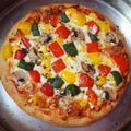 Ayushi Kasera का कुकस्नैप जब उन्होंने चिज्जी पिज़्ज़ा (cheesy pizza recipe in Hindi) बनाया था।