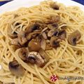 Cooksnap από kimwlos στη συνταγή Spaghetti με σκορδάτα ασπρομανίταρα