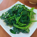 潘俊霖的(簡單料理) 的 蒜末拌燙地瓜葉和落葵(又稱皇宮菜、潺菜、木耳菜) cooksnap