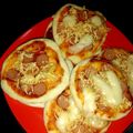 Cooksnap dari Dian Dewi Sartika Marunduh untuk resep Pizza Mini Empuk