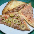 El cooksnap de @tesa.cuina cuando hizo Bocadillo de atún y anchoas con guacamole y aceitunas.