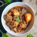 Bipasha Ismail Khan's cooksnap of when they made আলু দিয়ে গরুর গোসত ভুনা.