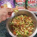 El cooksnap de Esauh Barbosa cuando hizo Pico de gallo con aguacate y queso blanco.