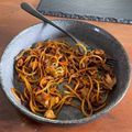 Aliz Csábi Cooksnap-ja, amikor elkészítette a(z) Kínai pirított tészta receptet.