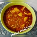 pinky makhija's cooksnap of when they made Potato peas curry.