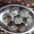 Urmila Agarwal's cooksnap of when they made Ragi Ladoo.