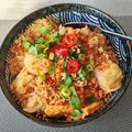 Komsan Chuaisuk's cooksnap of when they made ก๋วยเตี๋ยวบะหมี่เหลืองต้มยำ.