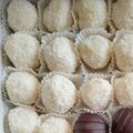Bettina Pálné Orosz Cooksnap-ja, amikor elkészítette a(z) Raffaello, kókuszos golyók receptet.