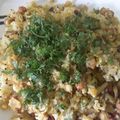Rekha Pandey का कुकस्नैप जब उन्होंने बची हुई रोटी और चावल का पोहा (bachi roti chawal se poha recipe in hindi) बनाया था।