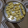 Hiral Pandya Shukla's cooksnap of when they made ખાંડવી.
