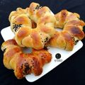 Ayyush_hadejia's cooksnap of when they made Mincedmeat stuffed bread rolls.