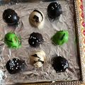 Upma Budhiraja Sweety's cooksnap of when they made Chocolate lolly pops Christmas spoon.