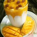 Rafiqua Shama का कुकस्नैप जब उन्होंने मैंगो डालगोना (Mango Dalgona recipe in hindi) बनाया था।