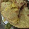 Tanu Mishra का कुकस्नैप जब उन्होंने आलू का पराठा विद मैगी मसाला (aloo ka paratha with maggi masala recipe in Hindi) बनाया था।