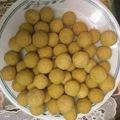 Nishtha Patel का कुकस्नैप जब उन्होंने चैरी बेसन लड्डू (cherry besan ladoo recipe in Hindi) बनाया था।