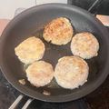 洪欣 的 自製豆腐漢堡肉 cooksnap