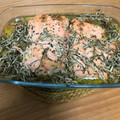 El cooksnap de Maria José Atienza Ibañezbraniff47ab cuando hizo Salmón al horno con patatas gulas y gambas.