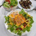 Cooksnap của Minh Hằng khi họ làm theo món Cá Hồi Áp Chảo Với Bơ - Ăn Kèm Măng Tây và Salad