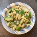 Yen 的 絲瓜炒蛋（低醣生酮餐）（家常菜）（清冰箱料理）（一鍋到底料理）（10分鐘簡單料理）（方便素） cooksnap