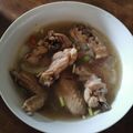 Cooksnap Cempaka Putih semasa beliau membuat Sup Ayam Budget Mudah.