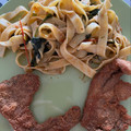 El cooksnap de astrid badia cuando hizo Chuletas de cordero rebozadas con pasta y espinacas.