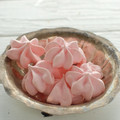 Cooksnap dari chandra agnisa untuk resep Meringue Cookies (permen putih telur) alias Schumpjes