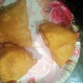 Meena Mishra का कुकस्नैप जब उन्होंने आलू के समोसे (Aloo ke samose recipe in hindi) बनाया था।