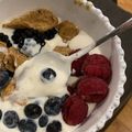 Cooksnap de Deolinda Alves quando cozinhou Iogurte grego com fruta.