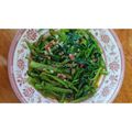Cooksnap aFun ashriati semasa beliau membuat Kangkung goreng belacan.