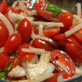 Mommyluvs2cook's cooksnap of when they made Simple Tomato & Sweet Onion Salad.