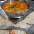 Komal Khatwani's cooksnap of when they made બાફેલા બટેટા ટમેટાં નું શાક અને મેથી ની પૂરી.