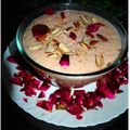 Seema Raghav का कुकस्नैप जब उन्होंने रोज़ फिरनी (Rose phirni recipe in Hindi) बनाया था।