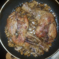 El cooksnap de Lucica Crişan cuando hizo Muslos de pollo con champiñones al ajillo.