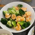 何梓華 的 花椰菜炒蝦仁 cooksnap