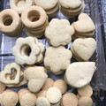 El cooksnap de Daniela Burgos cuando hizo Alfajor de Maicena con aceite, económico relleno con crema de 🍫.