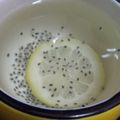 Cooksnap Rose Nani Nizah Nayan semasa beliau membuat Air Lemon dan Selasih.