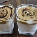  Zeenat Khan का कुकस्नैप जब उन्होंने डालगोना कॉफी (Dalgona Coffee recipe in hindi) बनाया था।