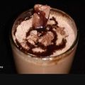  Chef Richa pathak. का कुकस्नैप जब उन्होंने चॉकलेट मिल्क शेक(chocolate milkshake recipe inhindi) बनाया था।