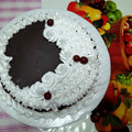 Roopal Mandavia's cooksnap of when they made Lemon Cake with Chocolate drips.