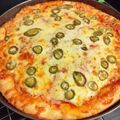 Ferencné Becsei Irénke Cooksnap-ja, amikor elkészítette a(z) Sajtos szélű pizza receptet.