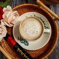 Cooksnap Aznie Khasri semasa beliau membuat Hot Coffee Latte ala Barista.