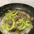 Cooksnap của Nguyễn Hoàng Yến khi họ làm theo món Khổ Qua Xào Mề Gà