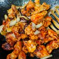 Cooksnap n_asmah semasa beliau membuat Ayam Cili Kering Chinese Style.