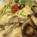 Cooksnap de Julinha Sousa quando cozinhou Massa com Camarão e Cogumelos.