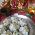 शशि केसरी का कुकस्नैप जब उन्होंने पंच खाद्य मोदक बनाया था।