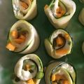 Cooksnap Ela z Żarówki z czasów, kiedy przygotował Roladki z cukinii wypełnione pastą z awokado, fety i kawałkami mango.